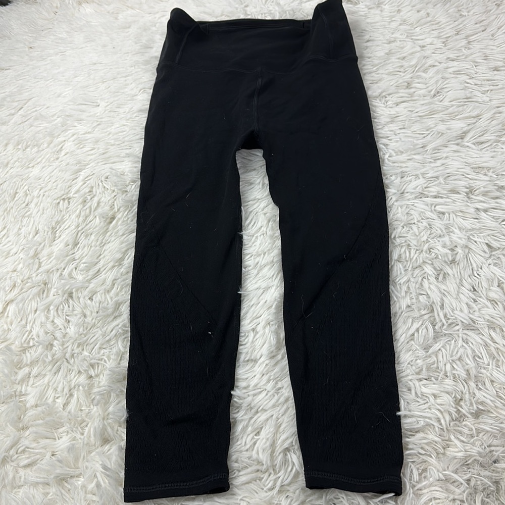 Lululemon Reveal Crop Interconnect *18" Black